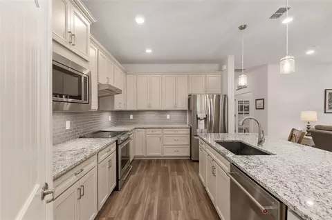 Kitchen - 9267 SW 56th Loop, Ocala, FL 34481 photo 4 of 8