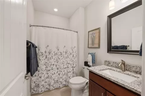Bath - 9267 SW 56th Loop, Ocala, FL 34481 photo 6 of 7