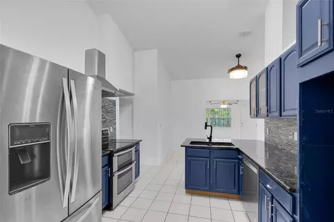 Kitchen - 65 Pecan Loop, Ocala, FL 34472 photo 5 of 5