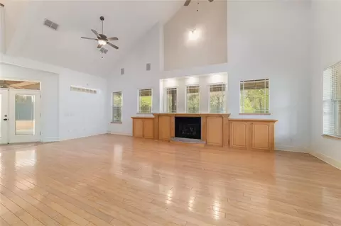 Living - 16638 N Highway 329, Reddick, FL 32686 photo 1 of 4