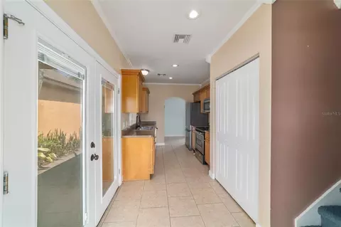 Entry Way - 16638 N Highway 329, Reddick, FL 32686 photo 9 of 12
