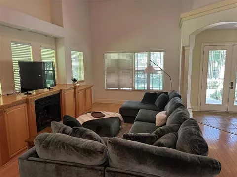 Living - 16638 N Highway 329, Reddick, FL 32686 photo 3 of 3