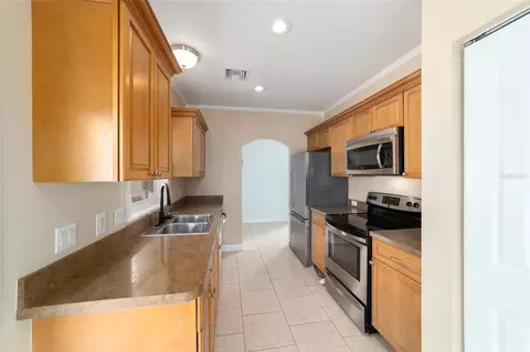 Kitchen - 16638 N Highway 329, Reddick, FL 32686 photo 7 of 7