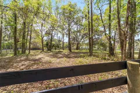 Exterior - 16638 N Highway 329, Reddick, FL 32686 photo 18 of 24