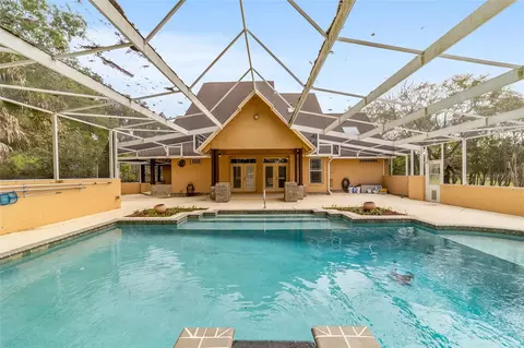 Exterior - 16638 N Highway 329, Reddick, FL 32686 photo 10 of 24