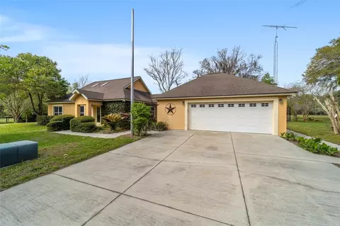 Exterior - 16638 N Highway 329, Reddick, FL 32686 photo 19 of 24