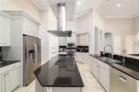 Kitchen - 2380 SE 73rd Loop, Ocala, FL 34480 photo 7 of 11