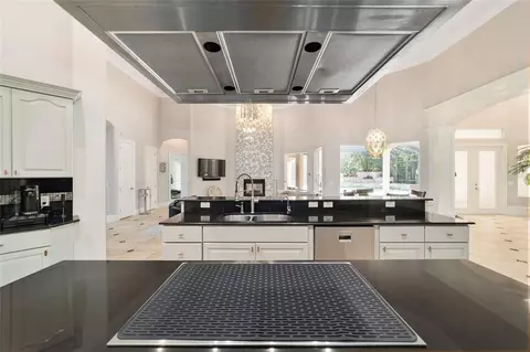 Kitchen - 2380 SE 73rd Loop, Ocala, FL 34480 photo 6 of 11