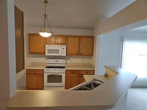 Kitchen - 6925 Hemlock Rd, Ocala, FL 34472 photo 2 of 4