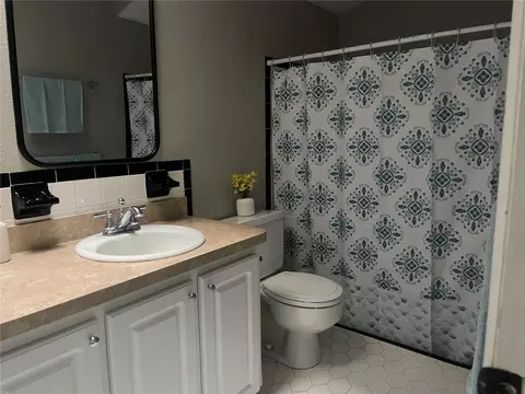 Bath - 3829 SE 17th St, Ocala, FL 34471 photo 2 of 2