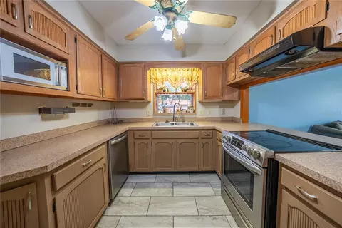 Kitchen - 12 Spring Lake Way, Ocala, FL 34472 photo 2 of 3