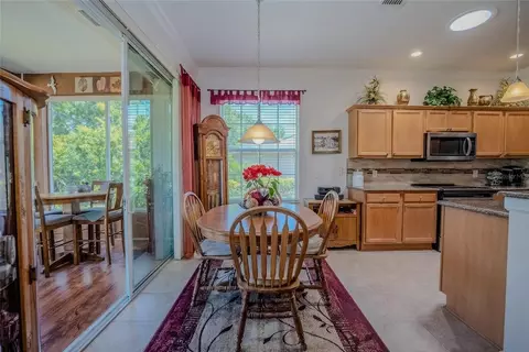 Dining - 9077 SW 70th Loop, Ocala, FL 34481 photo 4 of 5