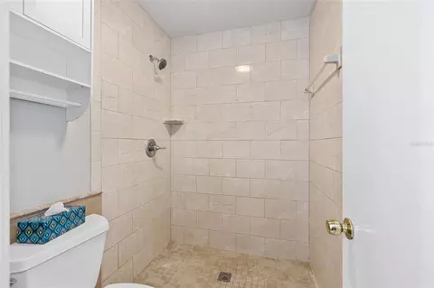 Bath - 2130 NE 9th St, Ocala, FL 34470 photo 2 of 3