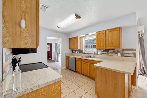 Kitchen - 2130 NE 9th St, Ocala, FL 34470 photo 2 of 3