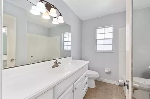 Bath - 2130 NE 9th St, Ocala, FL 34470 photo 3 of 3