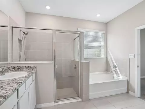 Bath - 4982 NW 39th Loop, Ocala, FL 34482 photo 3 of 7