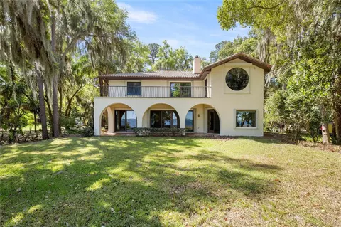 12621 SE Sunset Harbor Rd, Weirsdale, FL 32195