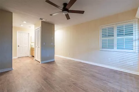 Living - 1720 NE 38 Ave, Ocala, FL 34470 photo 8 of 8