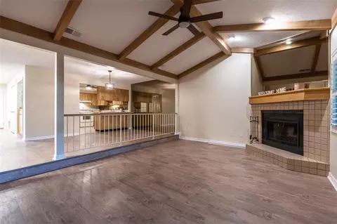 Living - 1720 NE 38 Ave, Ocala, FL 34470 photo 4 of 8