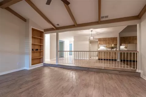 Living - 1720 NE 38 Ave, Ocala, FL 34470 photo 6 of 8