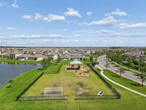View/Area - 7604 Pool Compass Loop, Wesley Chapel, FL 33545 photo 15 of 20