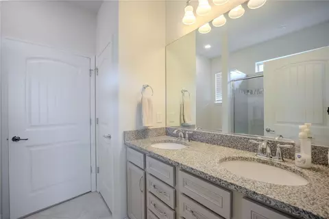 Bath - 9740 SW 63rd Loop, Ocala, FL 34481 photo 4 of 4