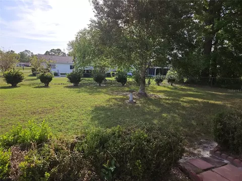 Exterior - 11087 SW 77th Ct, Ocala, FL 34476 photo 6 of 9