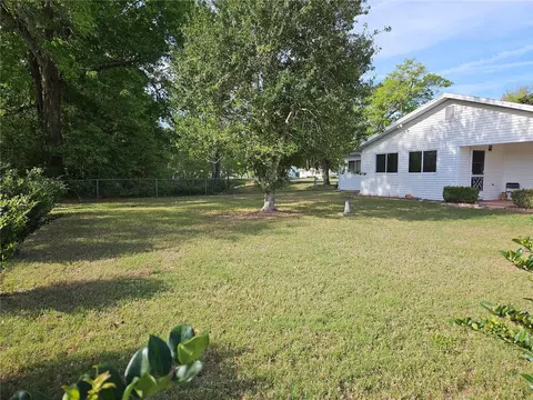 Exterior - 11087 SW 77th Ct, Ocala, FL 34476 photo 5 of 9