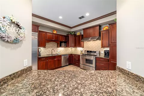 Kitchen - 678 SE 47th Loop, Ocala, FL 34480 photo 4 of 5