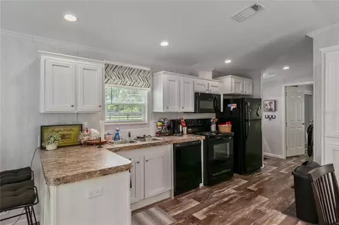 Kitchen - 14650 NW 160th Ave, Williston, FL 32696 photo 6 of 7