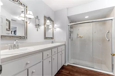 Bath - 2644 NE 25th St, Ocala, FL 34470 photo 1 of 2