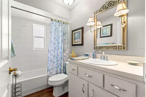 Bath - 2644 NE 25th St, Ocala, FL 34470 photo 2 of 2
