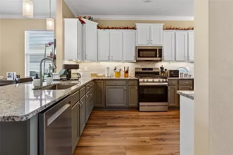 Kitchen - 9996 SW 88th Loop, Ocala, FL 34481 photo 1 of 3