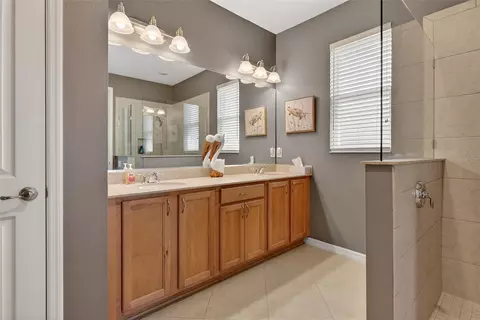 Bath - 9996 SW 88th Loop, Ocala, FL 34481 photo 1 of 4