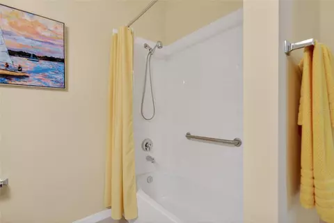 Bath - 9996 SW 88th Loop, Ocala, FL 34481 photo 4 of 4