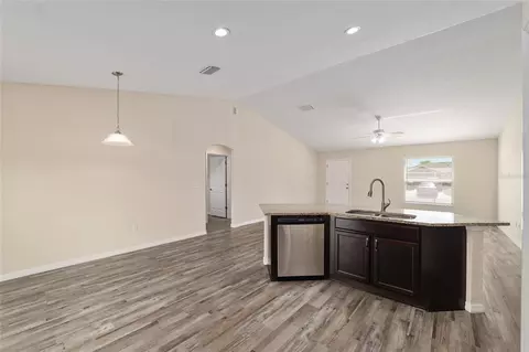 Living - 22 Juniper Loop Cir, Ocala, FL 34480 photo 9 of 10