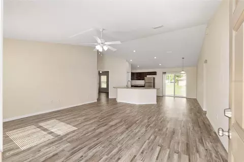Living - 22 Juniper Loop Cir, Ocala, FL 34480 photo 1 of 10