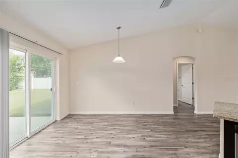 Living - 22 Juniper Loop Cir, Ocala, FL 34480 photo 6 of 10