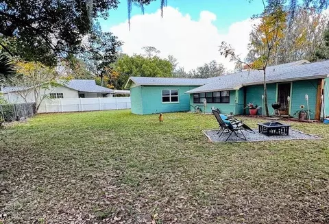 Exterior - 2131 NE 3rd St, Ocala, FL 34470 photo 4 of 13