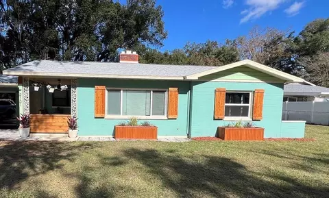 Exterior - 2131 NE 3rd St, Ocala, FL 34470 photo 3 of 13