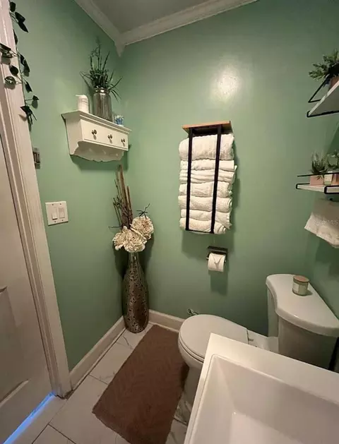 Bath - 2131 NE 3rd St, Ocala, FL 34470 photo 4 of 6