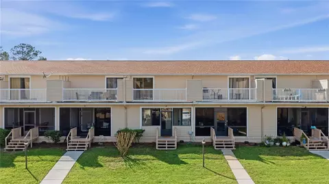 11001 SE Sunset Harbor Rd #H49, Summerfield, FL 34491