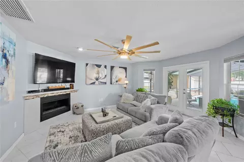 Living - 1623 SE 29th Ter, Ocala, FL 34471 photo 3 of 4