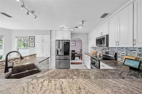 Kitchen - 1623 SE 29th Ter, Ocala, FL 34471 photo 3 of 5