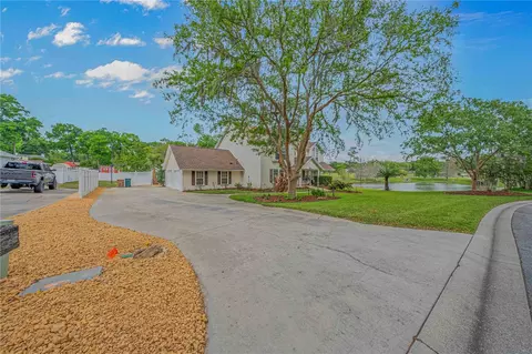 Exterior - 1623 SE 29th Ter, Ocala, FL 34471 photo 11 of 17