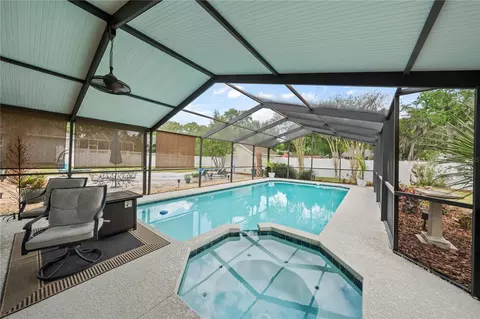 Exterior - 1623 SE 29th Ter, Ocala, FL 34471 photo 7 of 17