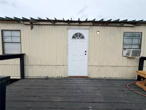 Exterior - 12451 NE 20th St, Williston, FL 32696 photo 7 of 9