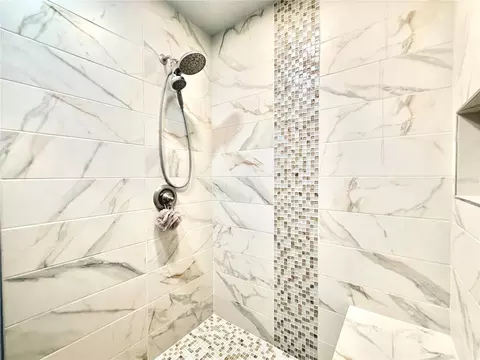 Bath - 12451 NE 20th St, Williston, FL 32696 photo 4 of 10