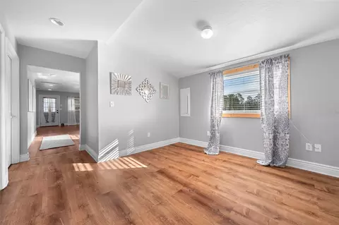 Entry Way - 12451 NE 20th St, Williston, FL 32696 photo 2 of 4
