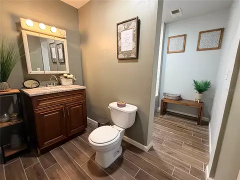 Bath - 12451 NE 20th St, Williston, FL 32696 photo 1 of 10